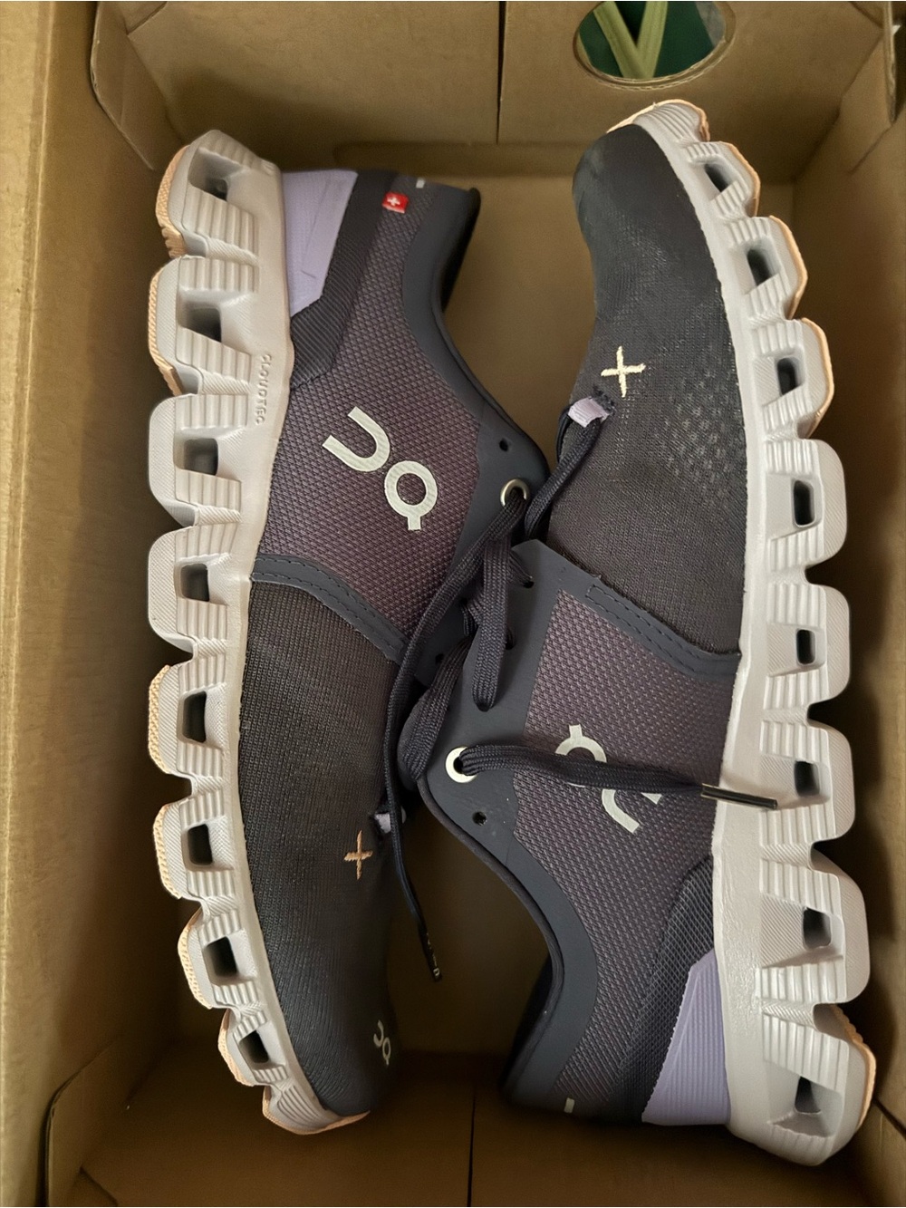 New in box On Cloud X 3 Iron/Fade Training Shoes Women’s 9 NWT Grey Purple